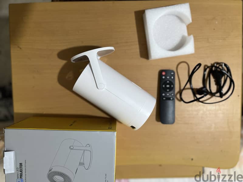 Portable mini smart projector 2