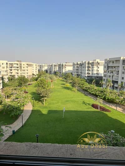 200 sq m apartment for rent in Madinaty B10, steps away from services, Penny Market and Medical Center, stunning view, wide garden