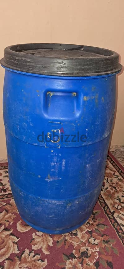 برميل بلاستيك