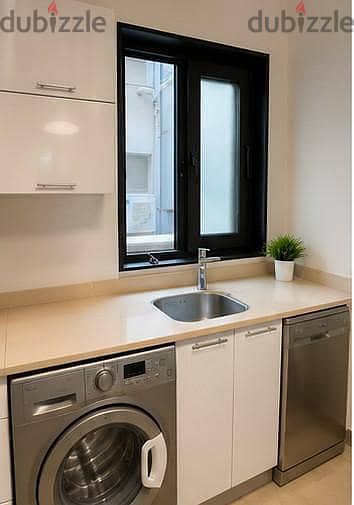 مطبخ ايكيا PVC بالرخام بحالة ممتازة واستعمال خفيف IKEA