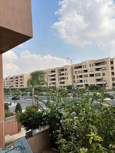 171-square-meter apartment for rent in Al Rehab; includes kitchen, air conditioning, and custom finishes.