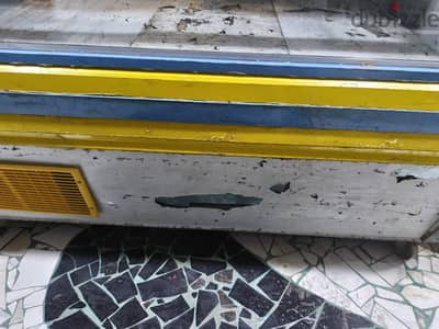 ثلاجه جبن عرض متر ونص
