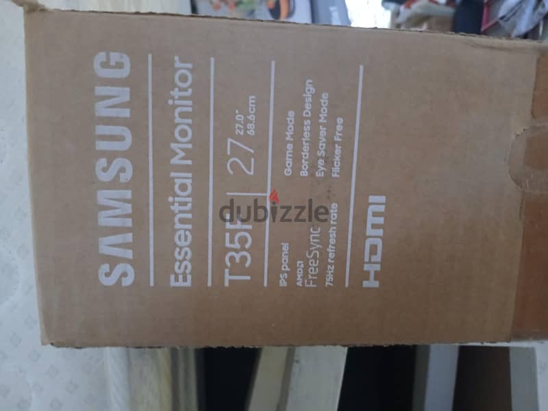 2 Samsung essential 27" monitors 13