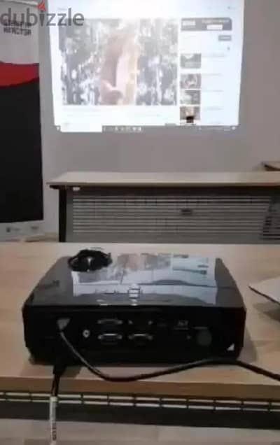 جهاز بروجيكتور optoma