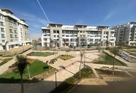 For Rent: Ultra-super-lux finished apartment in Hyde Park Compound, ready to move in. Prime location, Fifth Settlement, New Cairo.