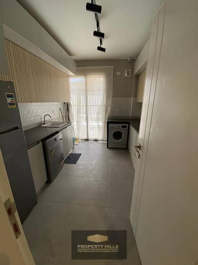 Apartment for sale 3 furnished rooms with air conditioners in Sheikh Zayed next to Emaar Cairo Gate and minutes from Hyper One and Emaar