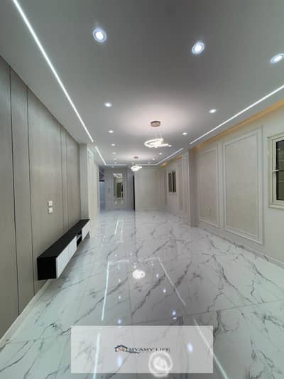 Walking steps to the gate and the Wahat Road 160m, seafront, ultra-luxurious finishing