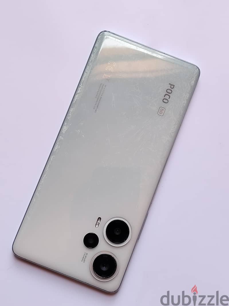 poco f5 5G.  256/12 2