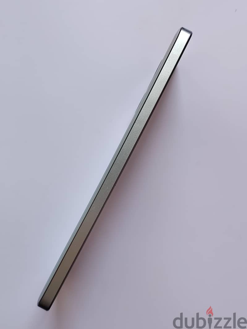 poco f5 5G.  256/12 4