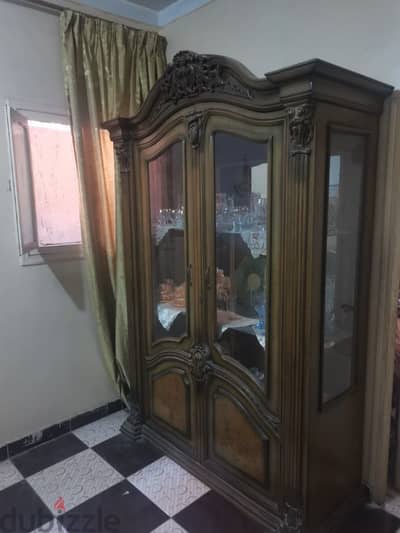 نيش بحالة ممتازة خشب دمياط