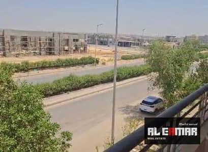  للبيع – شقة مميزة جدًا في كمبوند جاردينيا الشمس