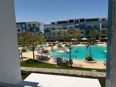 شقة serviced apartment للبيع في فوكا باي – 160 متر – 3 غرف نوم – إطلالة جانبية على البحر