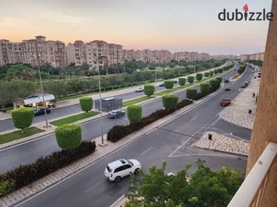 For sale cash high luxury apartment 65 m2 overlooking the stream
