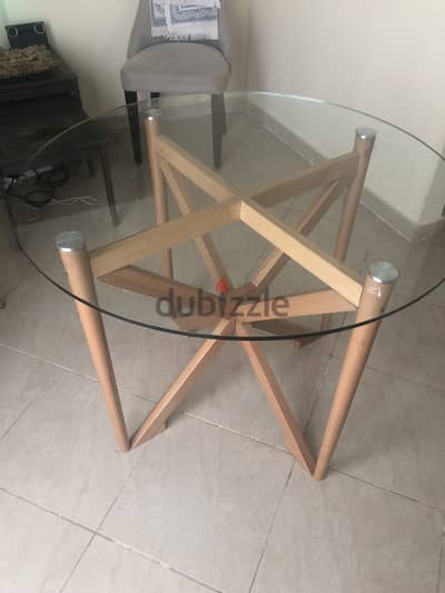 Dinning round glass table wood and thick glass