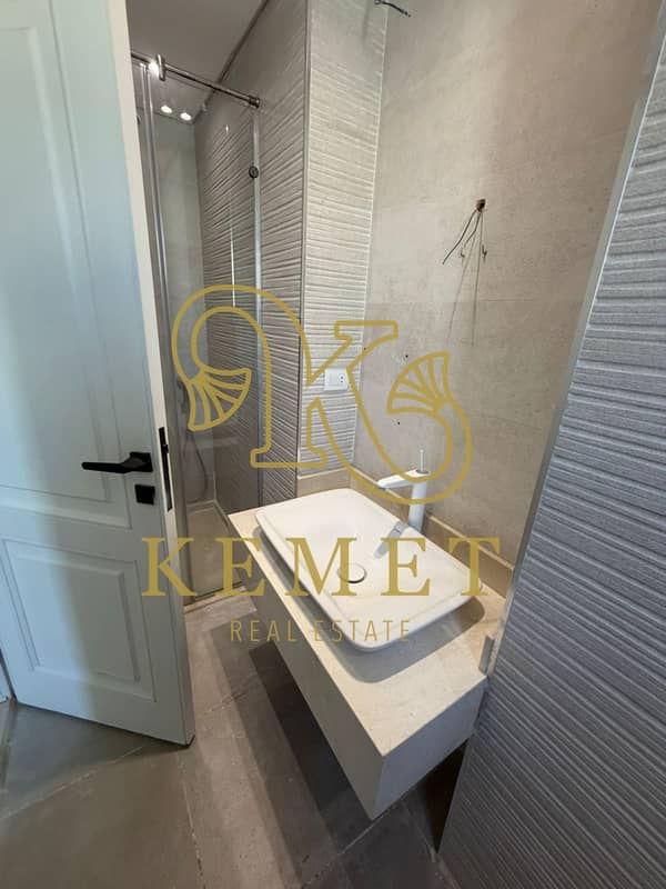 Luxury 232 sqm apartment in New Lotus, New Cairo, fully legalized. 4th floor, ready to move, ultra super lux, 4 beds, 3 baths, concealed AC, central h