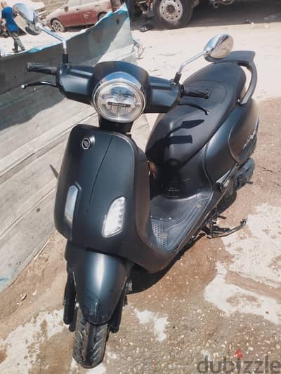 للبيع سكوتر كيواي زهرة 200cc حقن إنجكشن كسر زيرو - رخصة