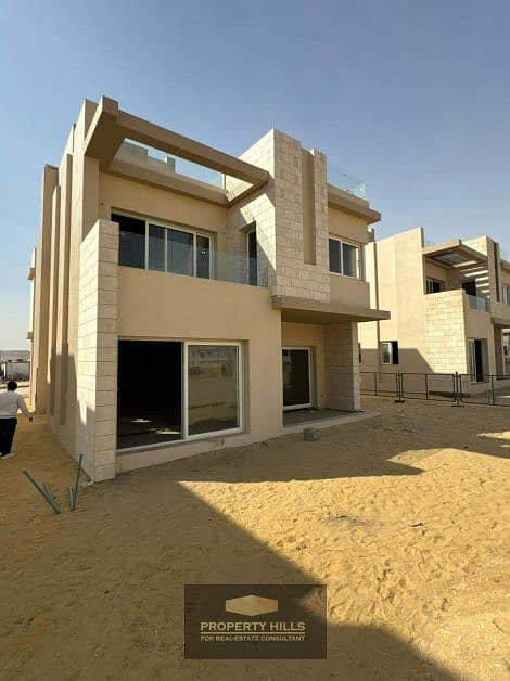 فيلا بـ٥ غرف نوم في فيفث سكوير المراسم، صورة ١٢ من ١٢