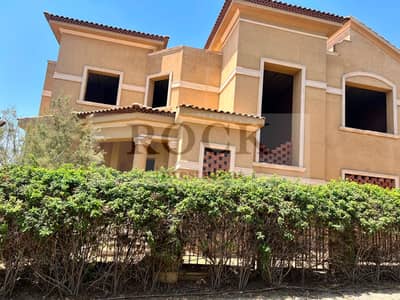 For sale 1200 sqm villa ready for viewing in Lake View Compound near Mivida Fifth Settlement, New Cairo Golden Square 90th Street.