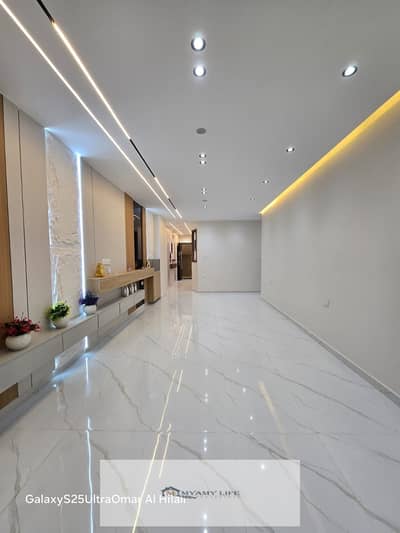 130m apartment with an open view, third floor, at the fourth gate, hotel-like finishing with a balcony