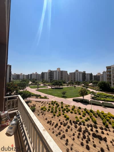  فرصة مميزة للعائلات الكبيرة في وصال ريزيدنس لو بتدور على شقتين جنب بعض عشان تكون قريب من أهلك، فدي فرصة مميزة جدًا 