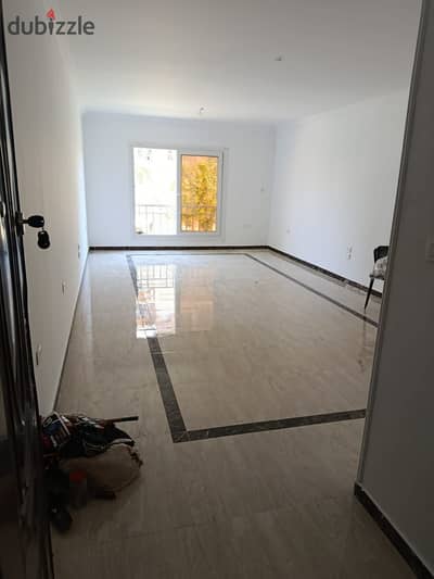 Apartment for rent in Madinaty 133 meters 3 rooms and 2 bathrooms and kitchen wide garden view direct super lux finishing complete facilities electricity and water and natural gas and internet required 24 thousand excellent opportunity for communication 01017251574