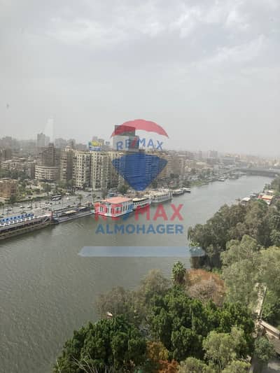 Ultra Exclusive Nile-Front Duplex – El Gabalay St Zamalek