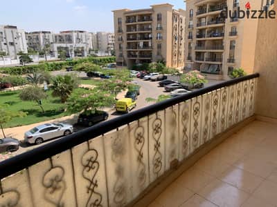 A distinctive shot for rent A new law in Al-Rehab - phase eighth Apartment 162m for rent in a very distinctive location inside Al-Rehab, second floor elevator, open view, and clean company finishing.