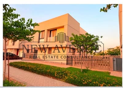 Standalone Villa for Sale - Prime Location Overlooking Landscape - Bahary - Ready to move - Fully Finished - in Al Burouj - Al Shorouk City