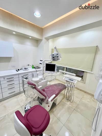 ابدأ نشاطك الان و امتلك عياده كامله التشطيب High Quality واجهه أمامى على شارع التسعين فـ قلب التجمع الخامس للبيع هايد بارك بالقرب من مستشفى الجوى