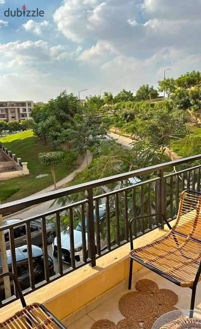 Apartment for sale open view on Central Park directly next to Madinaty and directly on the Suez Road minutes from the Fifth Settlement
