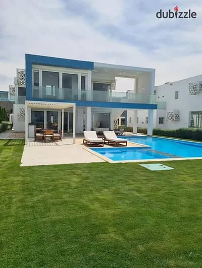 عاين النهارده فيلا مع Private Pool رؤيه كامله للبحر من الدور الأرضى تشطيب فندقى بالتكيفات فى كالى كوست راس الحكمه بجوار واترواى و مدن و سمر