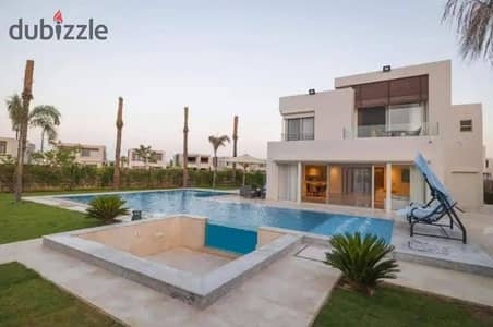 أمتلك فيلا تاون كورنر مع Private Pool و أستمتع برؤيه كامله للبحر من الدور الأرضى تشطيب فندقى بالتكيفات فى راس الحكمه بجوار واترواى مدن و سمر كالى كوست