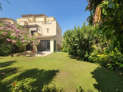 Villa for sale on the Suez Road opposite Madinaty with a front sea view overlooking green spaces minutes from Mountain View Hyde Park Sodic Villa for sale on the Suez Road opposite Madinaty with a front sea view overlooking green spaces minutes from Mountain View Hyde Park Sodic