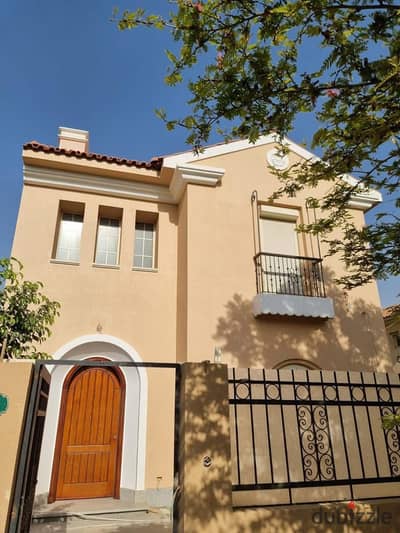 Standalone villa first row directly on Central Park in Hyde Park near Mivida and Mountain View Waterway