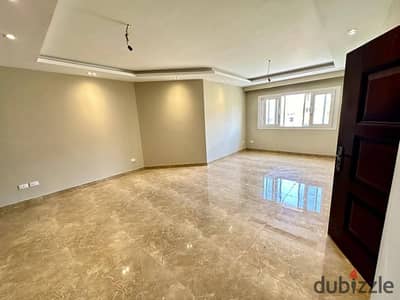 Apartment 165 m with an open view of Central Park with the lowest down payment in the market, a very distinguished location on the Suez Road