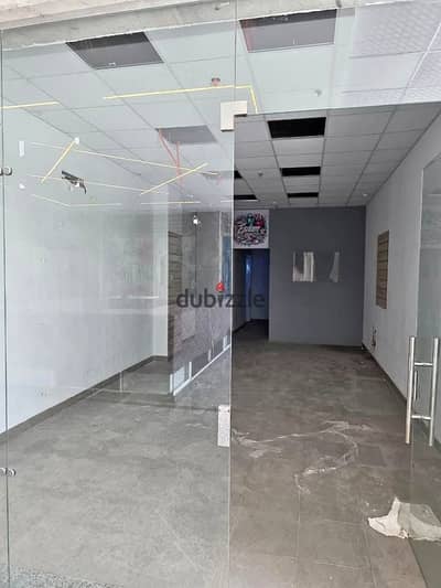 Retail shop for sale at Taj Tower with open Iconic Tower views in the CBD near the Financial District De Joya  Best price installments up to 15 yr