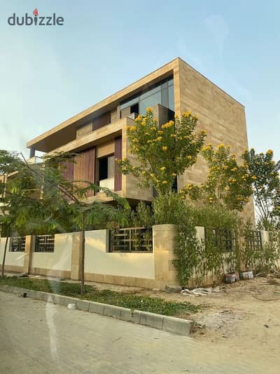 5BR standalone villa with private pool in Mostakbal City near Bloomfields Mountain View 12year installments or 50% cash discount