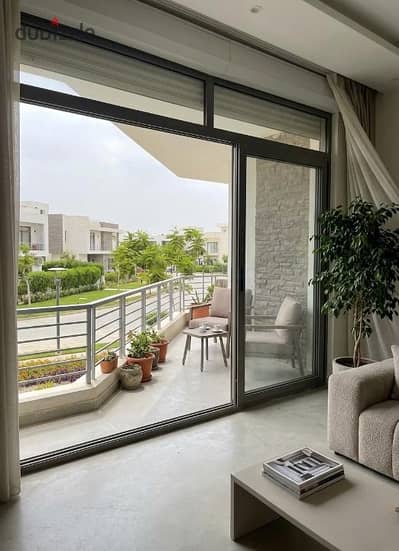 Panoramic apt in Taj City's best phase for sale on Suez Rd near Airport/Sheraton 50% cash discount or 12-yr installments