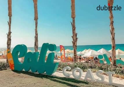 شالية للبيع في رأس الحكمة متشطب بالتكييفات وبخصم 31%بجانب دايركشن وايت و هاسيندا وبالقرب من ازار ايلاند و فوكا باي و ألماظة باي و أوجامي و مرسى بغوش