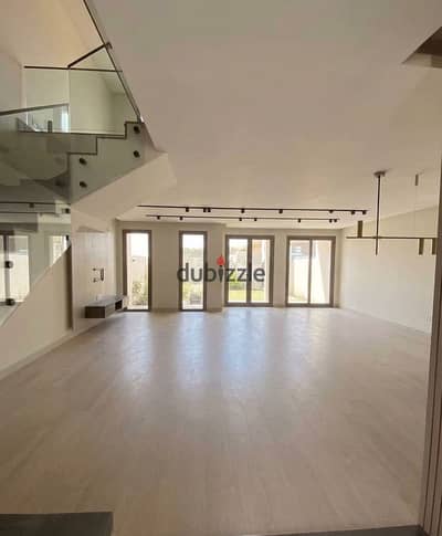 Stunning view book your villa 12 years easy installments project connecting Fifth Settlement Mostakbal City next Privado Madinaty mins Hyde Park