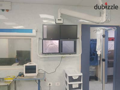 عياده طبيه جاهزه للمعاينه الفوريه دايركت ع شارع التسعين قلب التجمع الخامس بالقرب من الجامعه الامريكيه دقائق من هايد بارك و ماونتن فيو ديستركت 5a