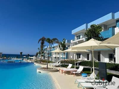 أمتلك فيلا تاون كورنر مع Private Pool و أستمتع برؤيه كامله للبحر من الدور الأرضى تشطيب فندقى بالتكيفات فى راس الحكمه بجوار واترواى مدن و سمر كالى كوست