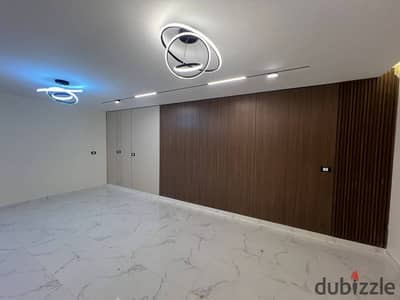 شقة 3 غرف كورنر open view علي لاند اسكيب بالتقسيط علي 12 سنة للبيع علي طريق السويس مباشرة بجوار مدينتي و بريفادوا ودقائق من AUC وبالقرب من جايد وديجار