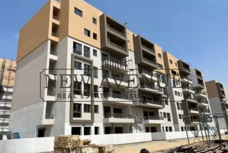 شقة للبيع بسعر أقل من السوق في بلوم فيلدز مستقبل سيتي Bloomfields Mostaqbal City موقع مميز بحري نصف تشطيب