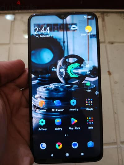 Redmi Note 8 Pro 6/128  حالة ممتازة جدًا + العلبة والشاحن