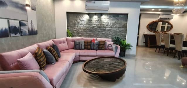 Spacious Apartment for Sale in Hyde Park 240 SQM 3 Bedrooms Master Bedroom Prime Location