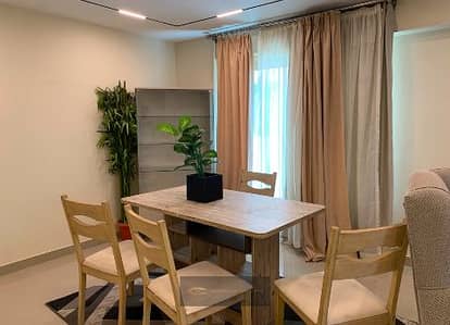 Modern apartment for sale, fully furnished – Beverly Hills, Sheikh Zayed, at a bargain price that won't be repeated, with an area of 128 meters, close to all the main roads, just minutes from the Alexandria-Cairo road and Dahshour link.