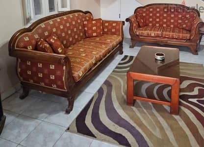 للبيع كنبتين  صالون فقط بدون ترابيزة بحالة جيدة. المكان . اسكندرية فلم