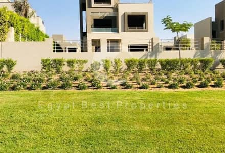 ريسيل استلام فوري فيلا TYPE D موقع مميز مباني 565م للبيع في بالم هيلز القاهرة الجديدة التجمع الخامس Palm Hills New Cairo