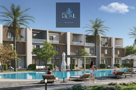 Own a 243 sqm fully finished townhouse in Mostakbal City, featuring 5 bedrooms, a prime location near Madinaty and the New Administrative Capital.